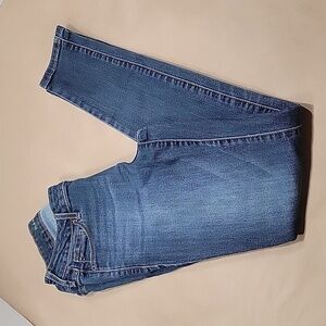 Old Navy Rockstar, Size 2, Medium Wash, Skinny Jean.